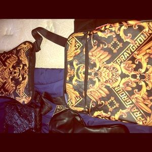 A males two way vest bag